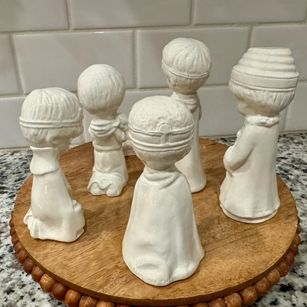 White Ceramic Nativity‎ Figurines Set of 6 EUC